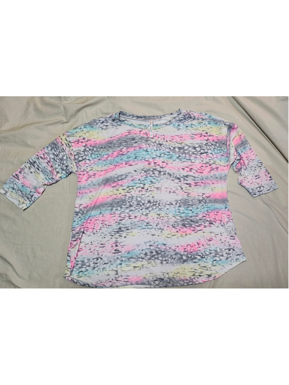 Women's Dear Scarlett Long Sleeve Tee XL Multi-color Pastel Animal Print
